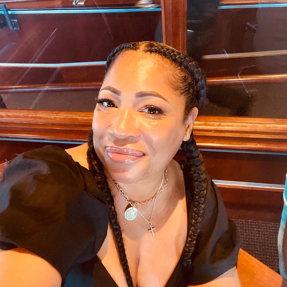 Meet your Posher, Missy - Picture 4 of 4